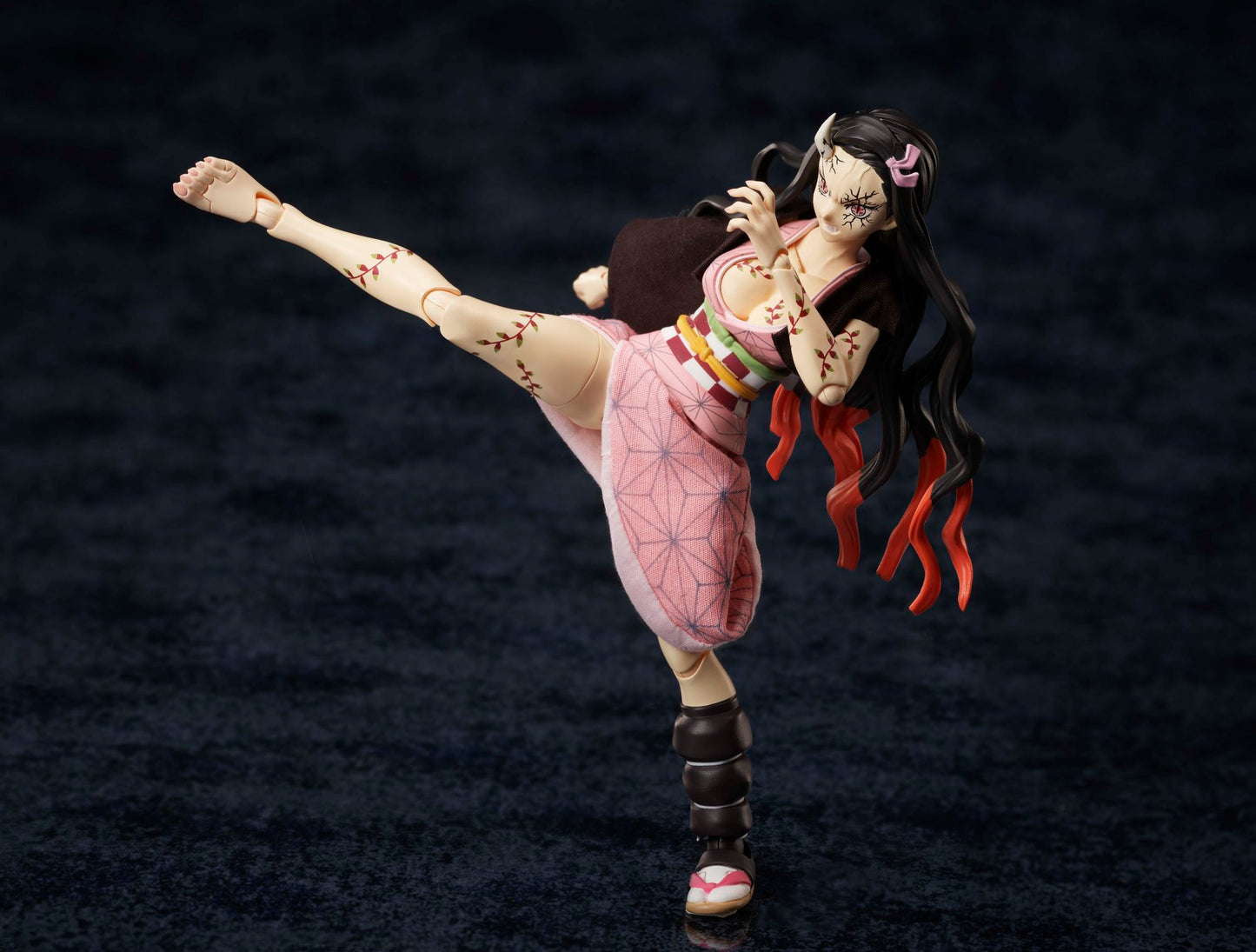 Demon Slayer: Kimetsu no Yaiba ［BUZZmod.］ Nezuko Kamado (Demon Advancing Ver.) 1/12 scale action figure