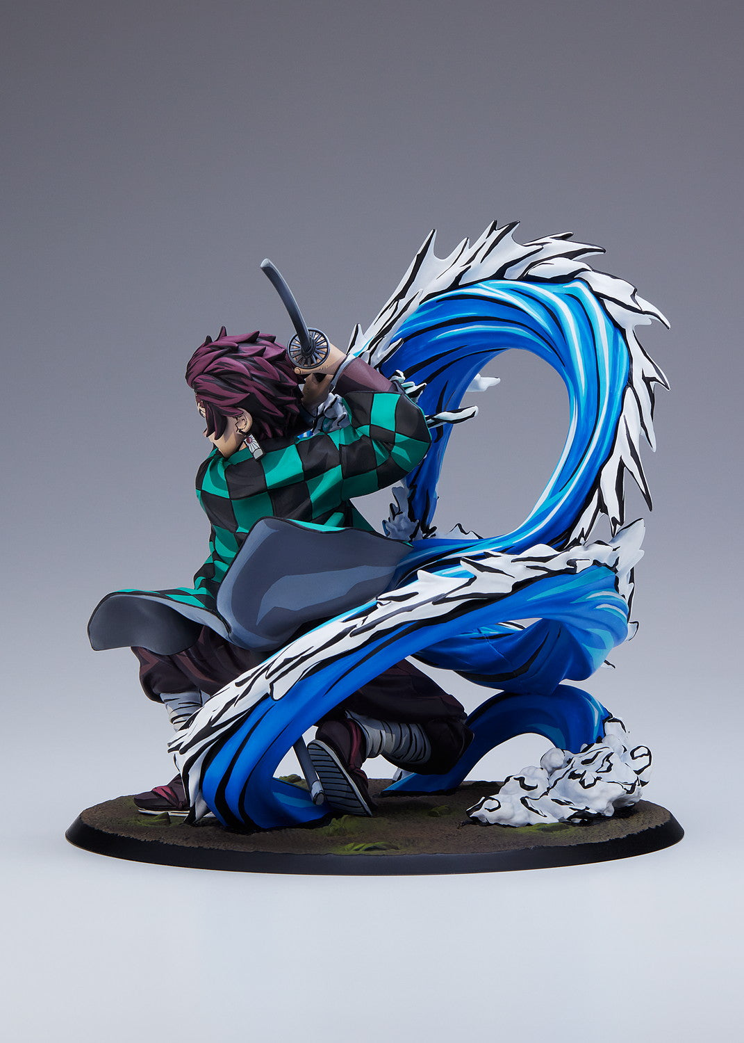 Demon Slayer: Kimetsu no Yaiba Tanjiro Kamado Total Concentration Paint Ver. 1/8scalefigure