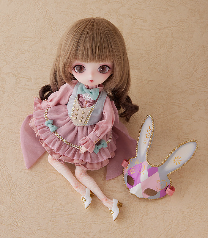 Harmonia bloom Seasonal Doll Beatrice