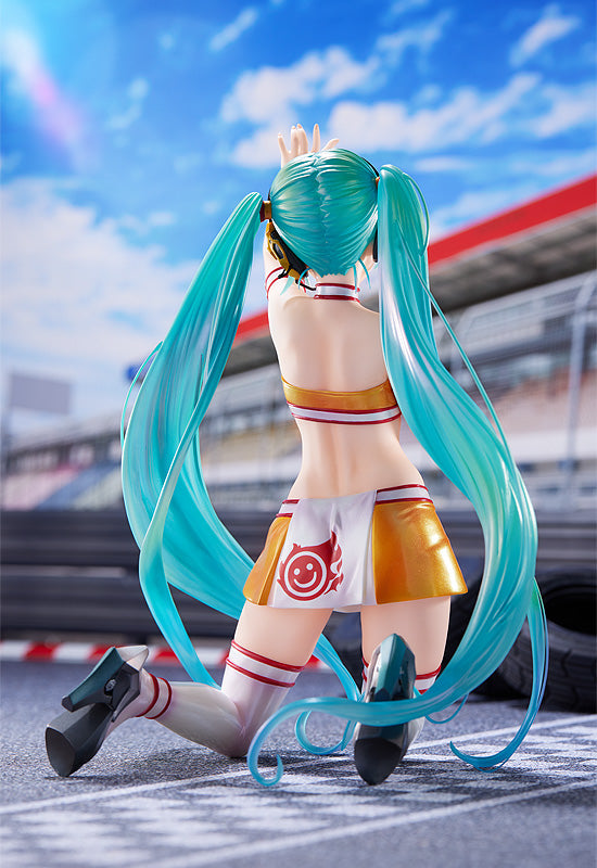 Racing Miku 2010 Ver. Art by Kentaro Yabuki