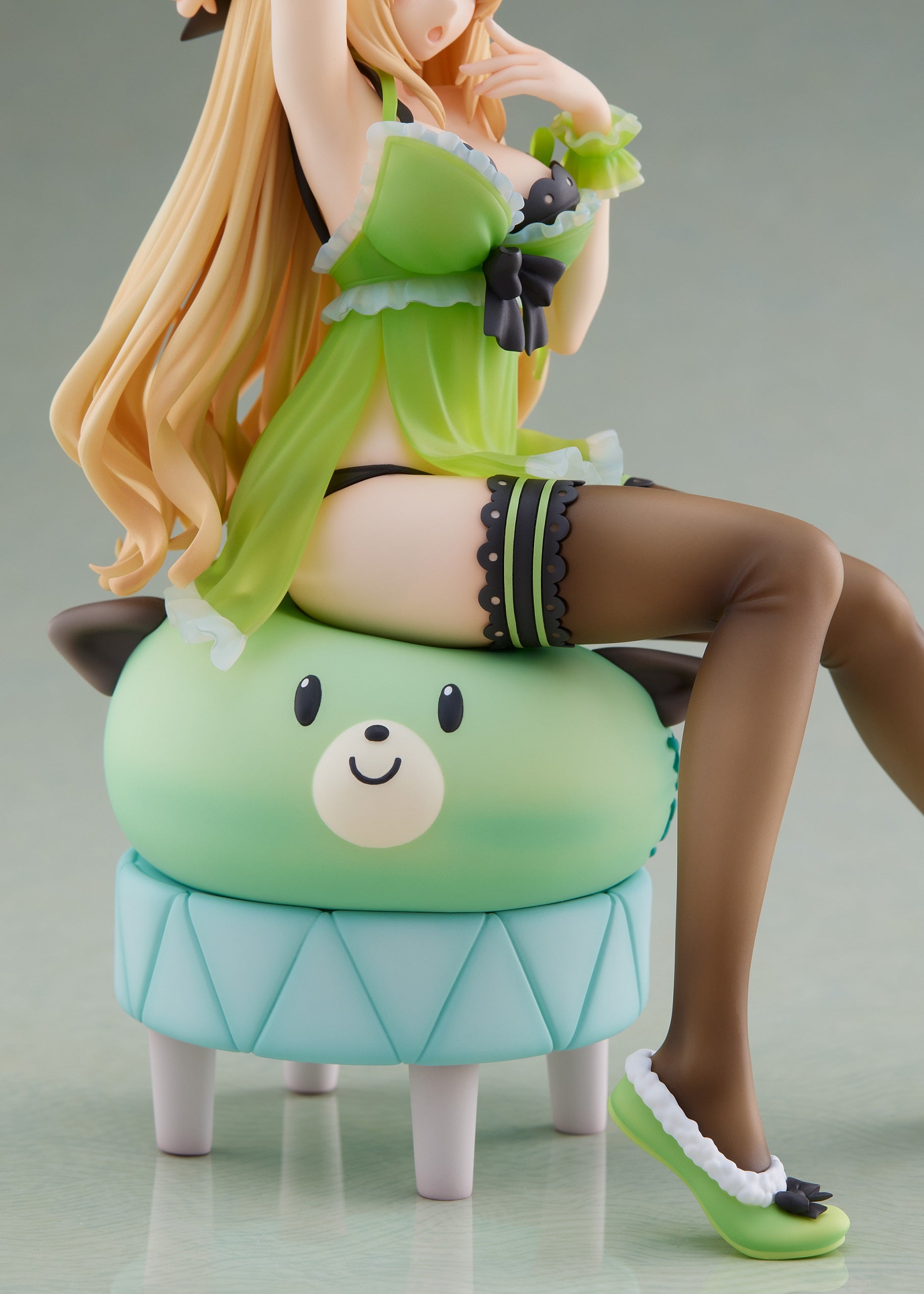Hyperdimension Neptunia Vert Wake Up ver. 1:8 PVC Figure with Bonus Acrylic Key Chain