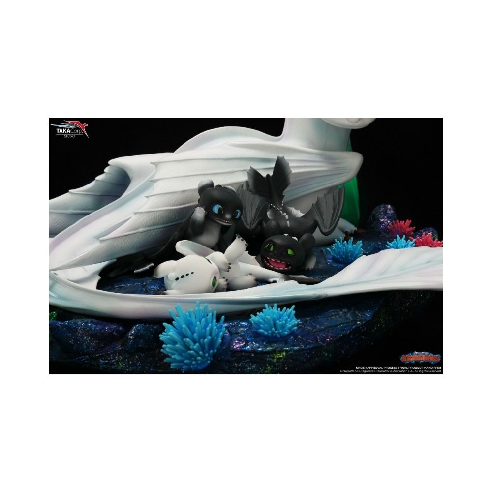 How to Train Your Dragon Light Fury & Night Lights 1/6 Scale Statue