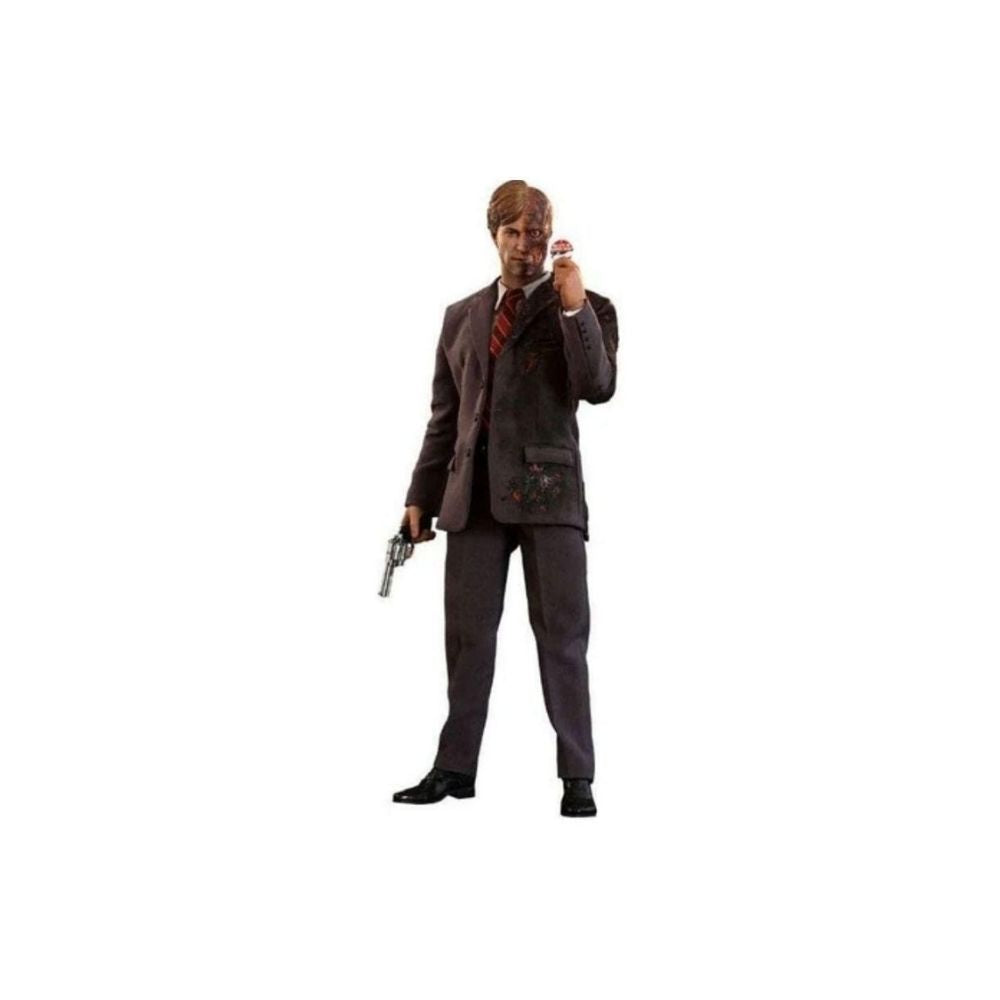 Hot Toys : Harvey Dent (Two-Face) The Dark Knight Toy Fair 2019