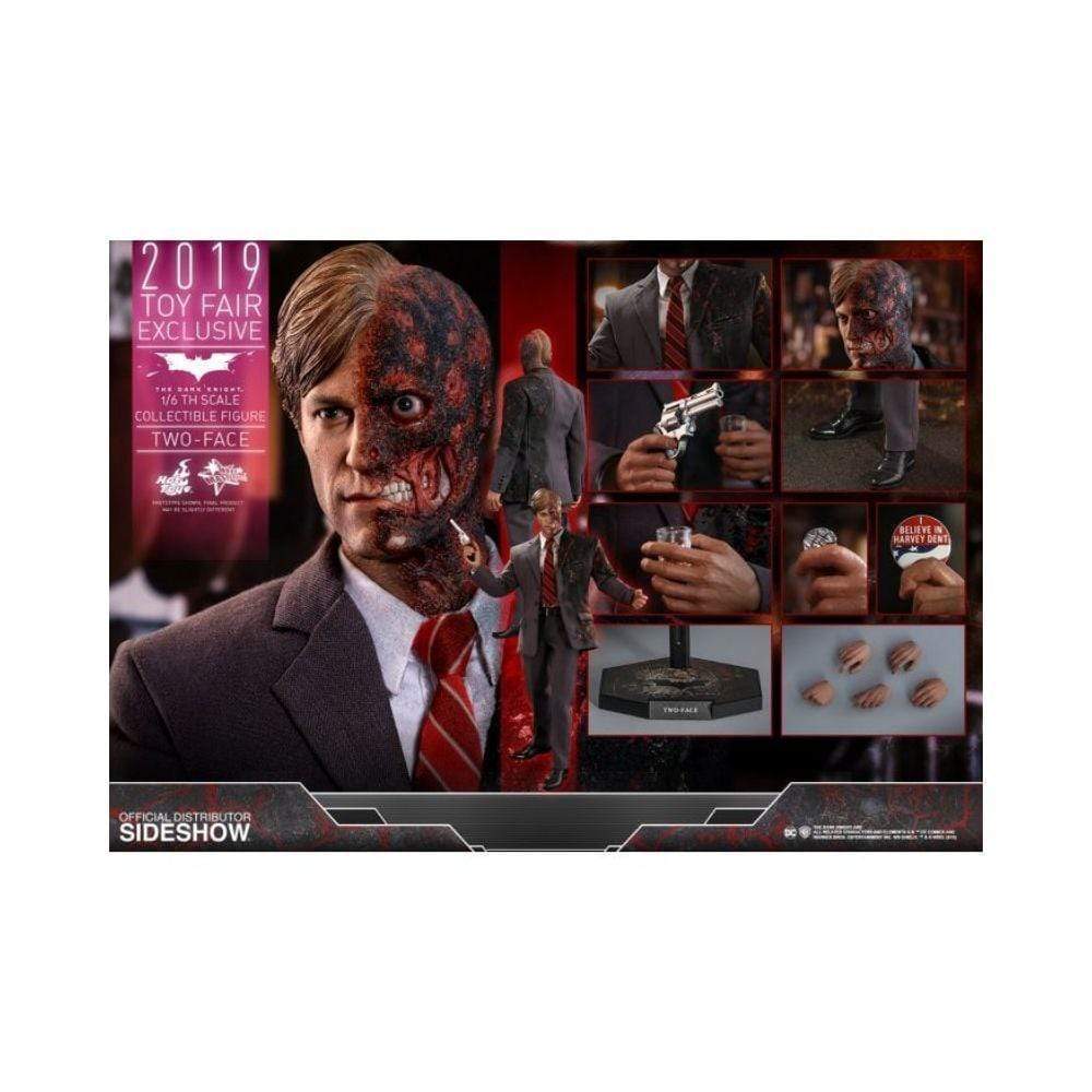 Hot Toys : Harvey Dent (Two-Face) The Dark Knight Toy Fair 2019